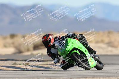 media/Dec-07-2025-CVMA (Sun) [[3e7d2de5dc]]/Race 9-Formula UL Shootout/